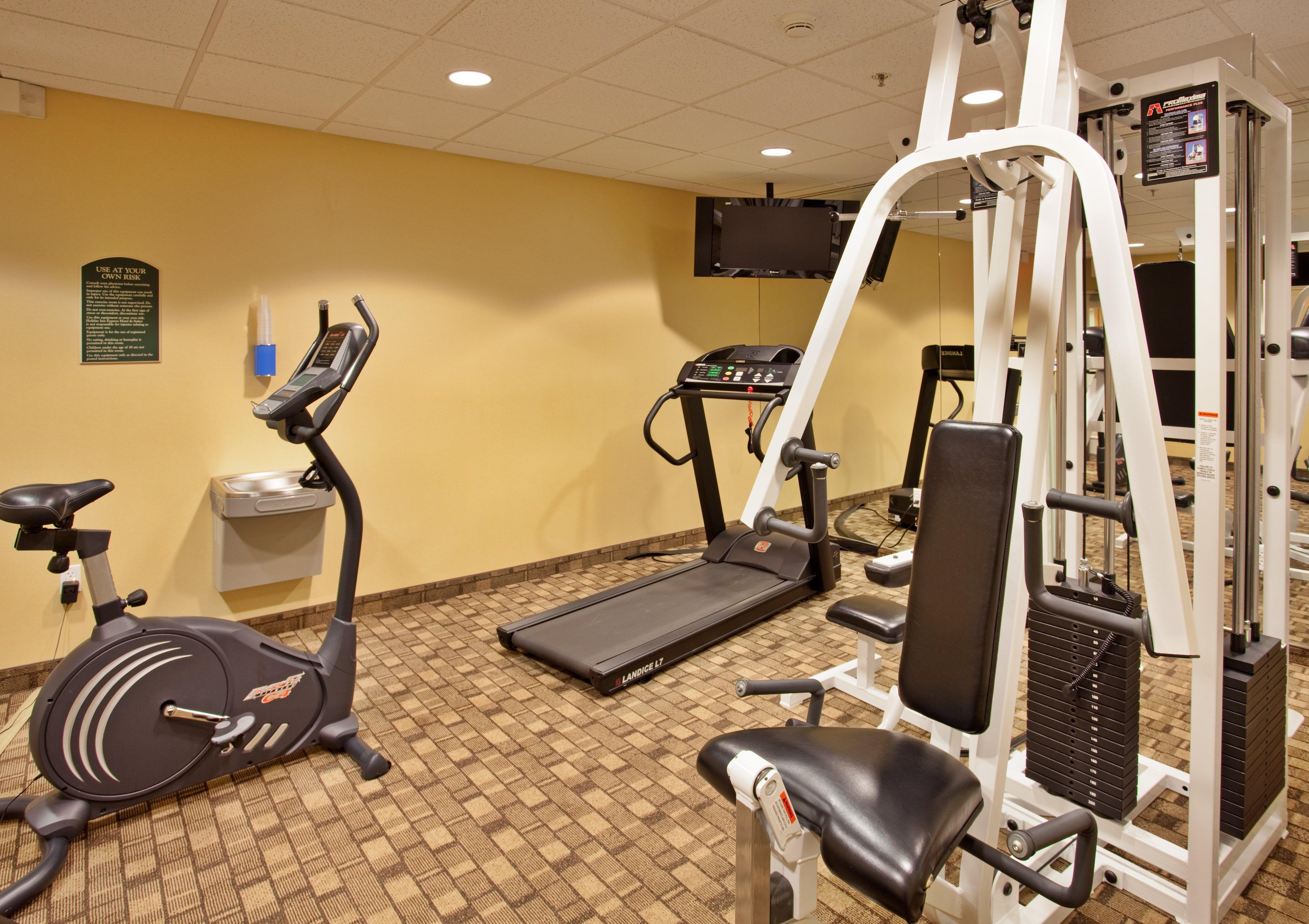 Holiday Inn Express Hotel & Suites Wichita Airport By Ihg Εξωτερικό φωτογραφία