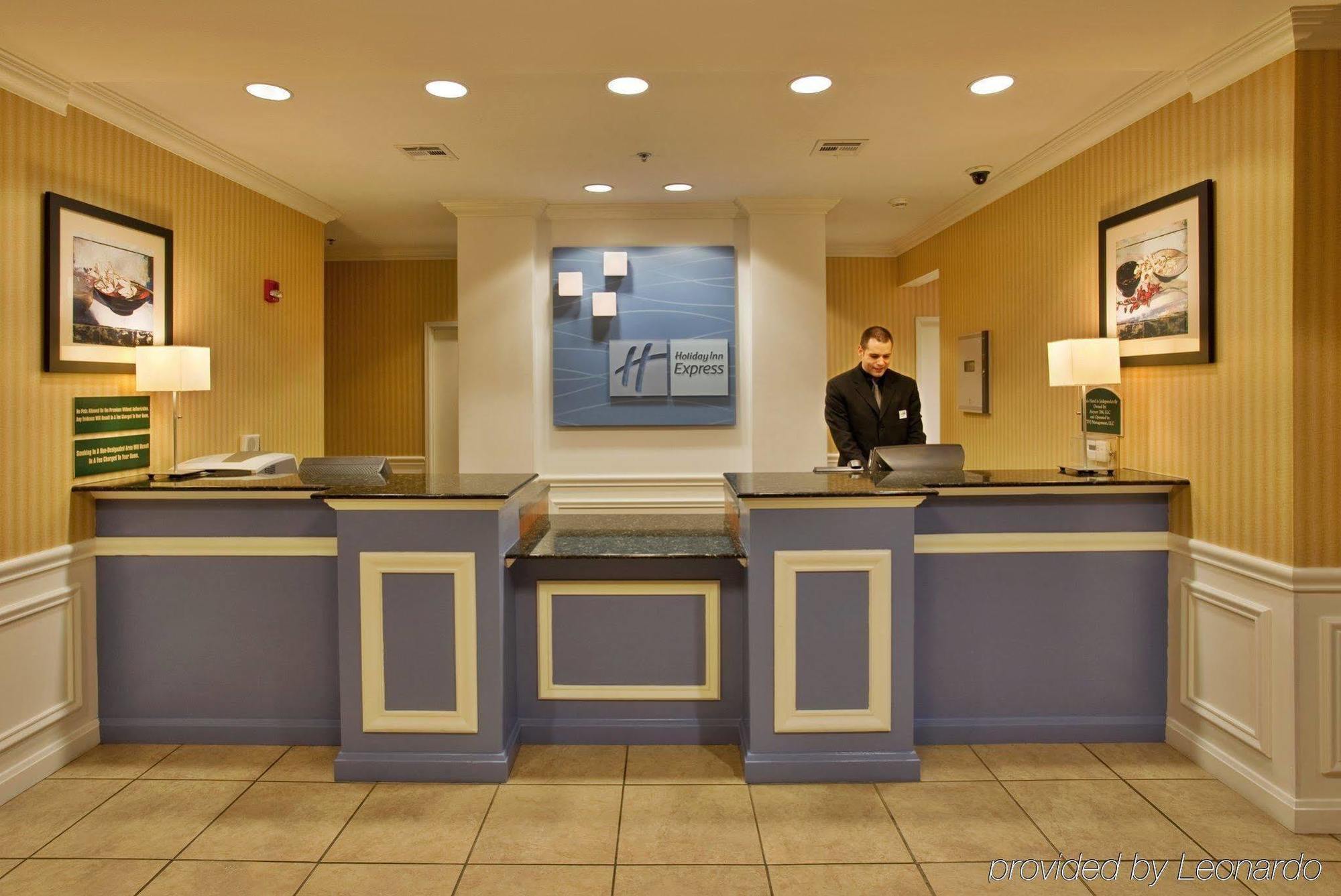 Holiday Inn Express Hotel & Suites Wichita Airport By Ihg Εξωτερικό φωτογραφία